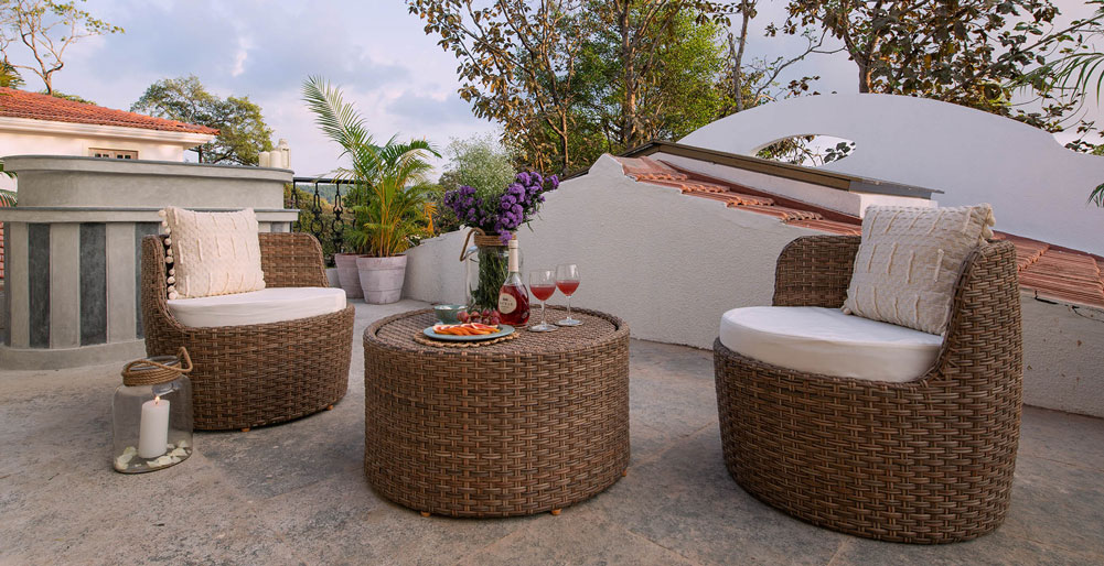 Colina Villa B - Terrace seating area